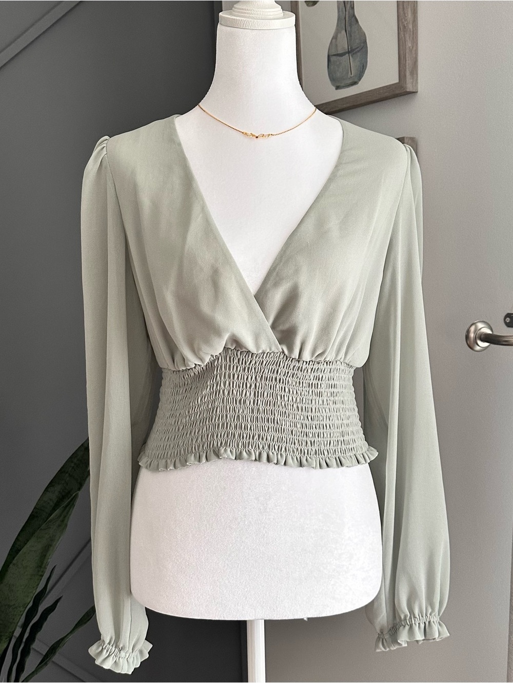 Wilfred Smocked Waist V-Neck Blouse in Sage Green size small